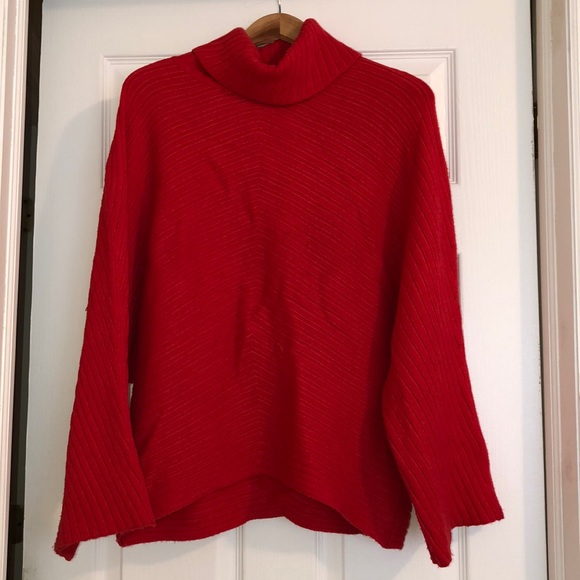 Red turtle neck - Picture 2 of 3